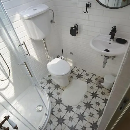 Serene Sea View - Two Bedroom With Sea View Rovinj