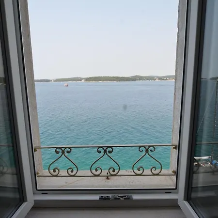 Apartment Serene Sea View - Two Bedroom With Sea View Rovinj